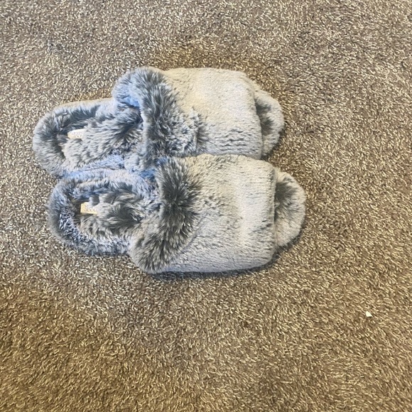 Shoes - Soft Grey Slippers